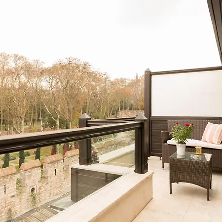 Sirkeci Mansion 3*